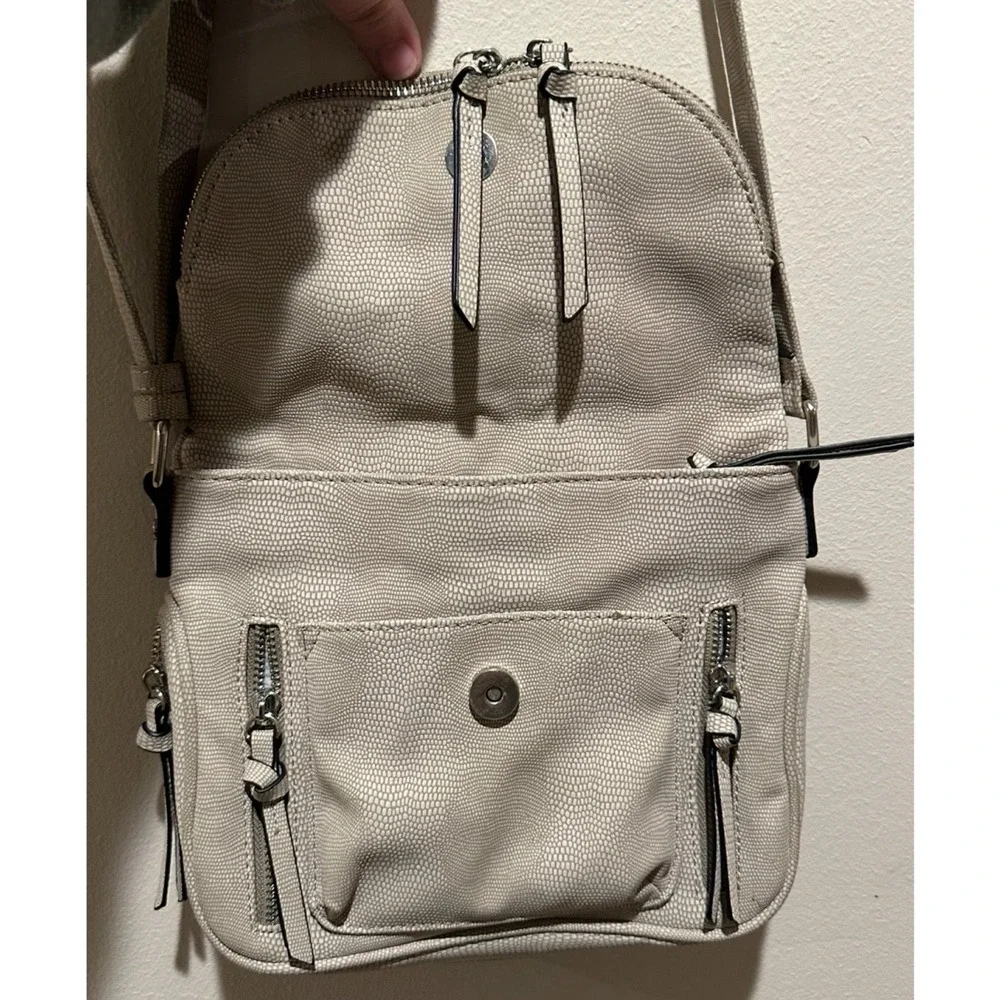 BUCKLE‎ Violet Ray Textured Crossbody Purse - Cream